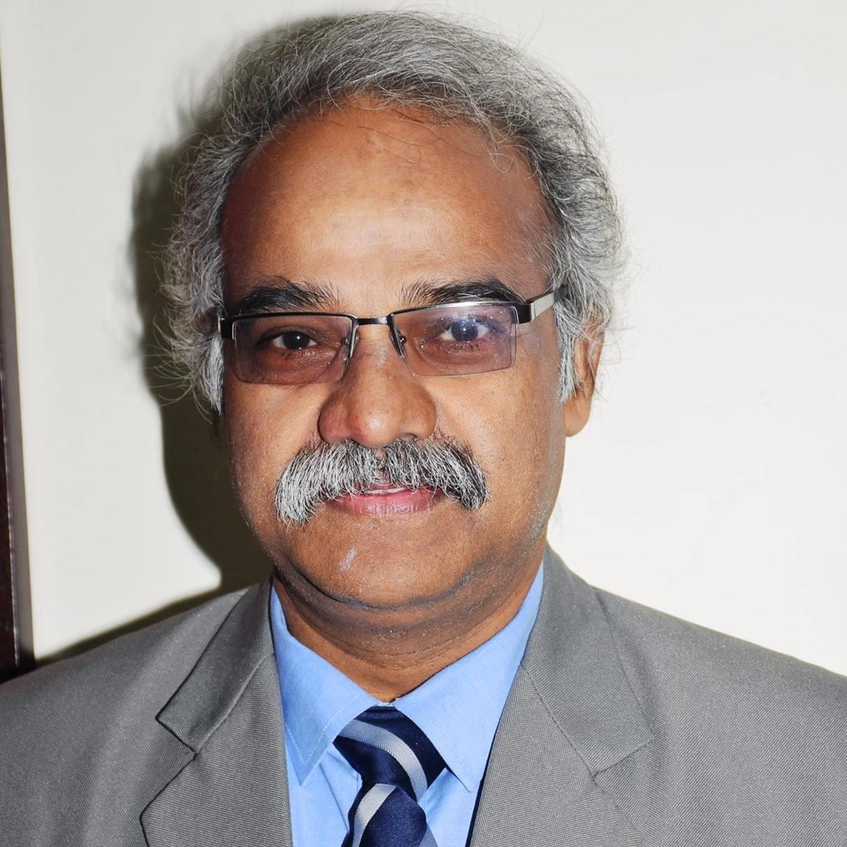 Dr Mahesh M Bundele